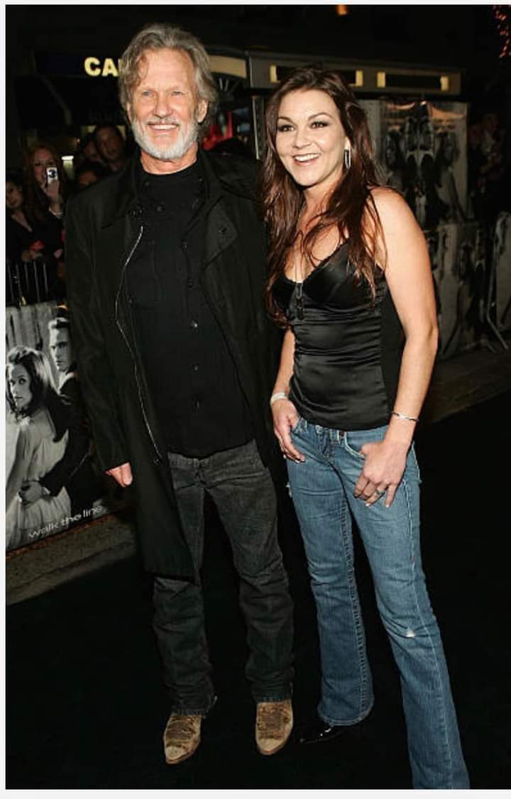 Happy birthday Gretchen Wilson 48 years old today 