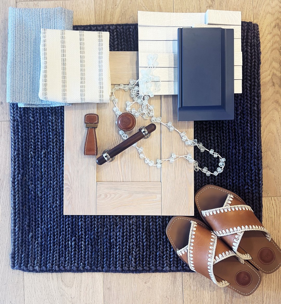 JenniferLynnID's tweet photo. We are kicking the week off in the best way possible with a client meeting . Who doesn’t ❤️ a good coastal vibe ?!? 🌊

 #colorpalette #designboard #flatlay #flatlaystyle #interiorinspo #hometohave #colorinspiration #interiorgram #moodboarding #adstyle #decorpad #interi https://t.co/qwS0IXgyYv
