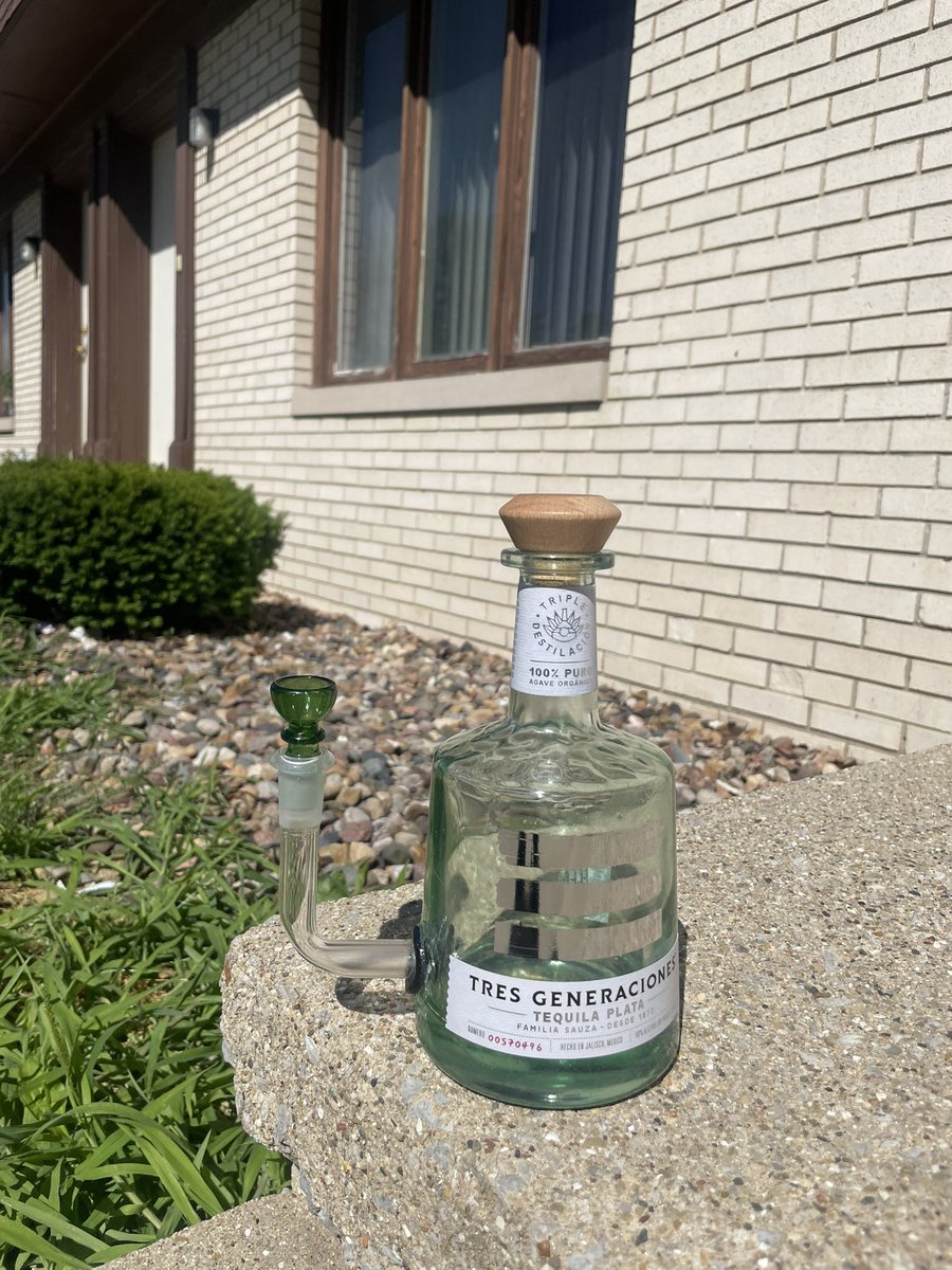 LiqBottleBongs's tweet photo. 👨🏽‍🔬🐍🧟‍♂️ https://t.co/oiJ3m5wSAa