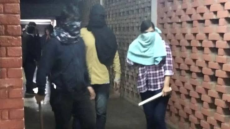 puneetsinghlive's tweet photo. दिल्ली पुलिस इनकी कोई जानकारी मिली क्या?

#IStandWithZubair https://t.co/NgEiGBzmHW
