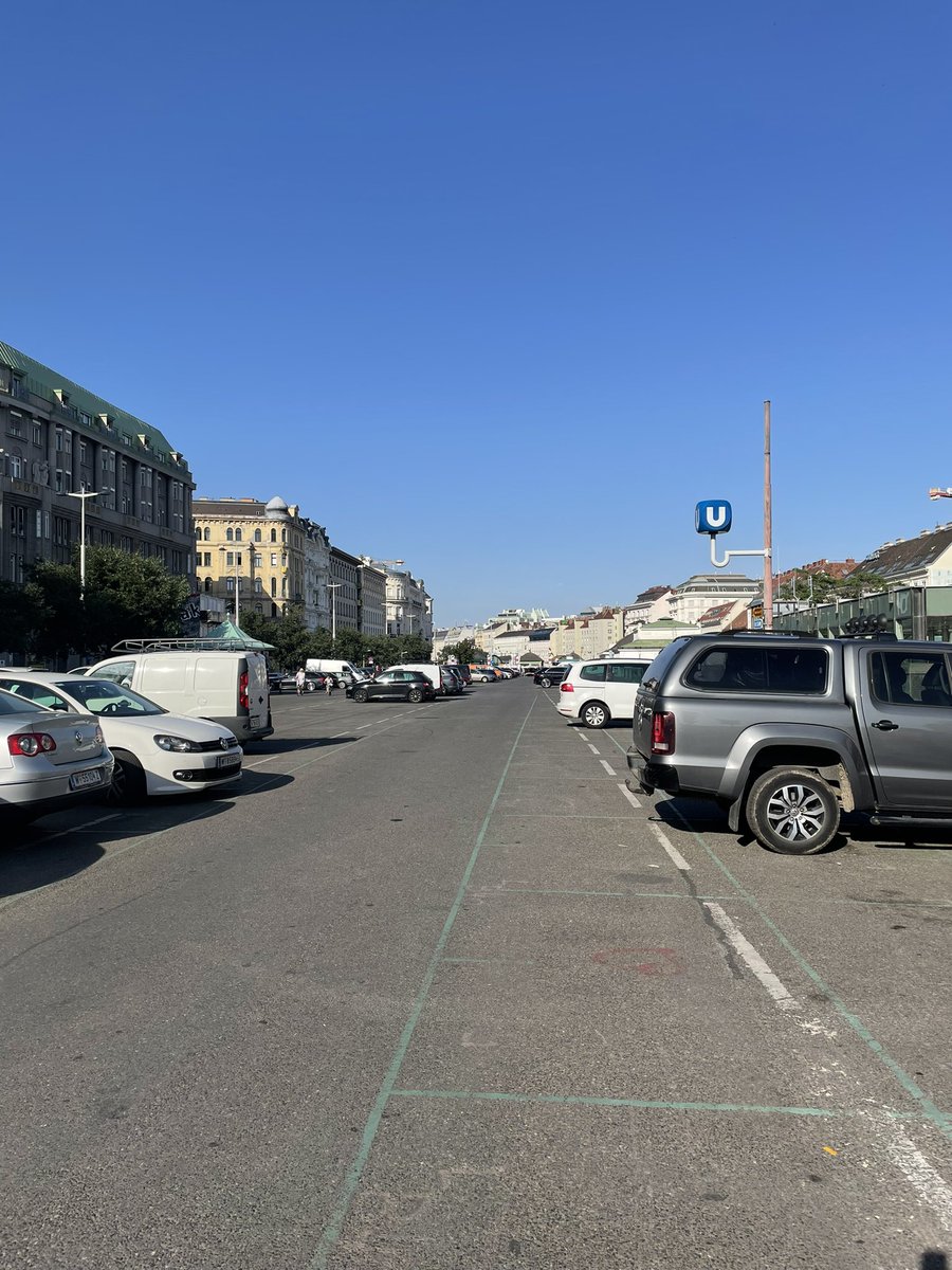 36 grad und es geht noch weiter. Wie lange soll diese Betonhölle noch existieren?