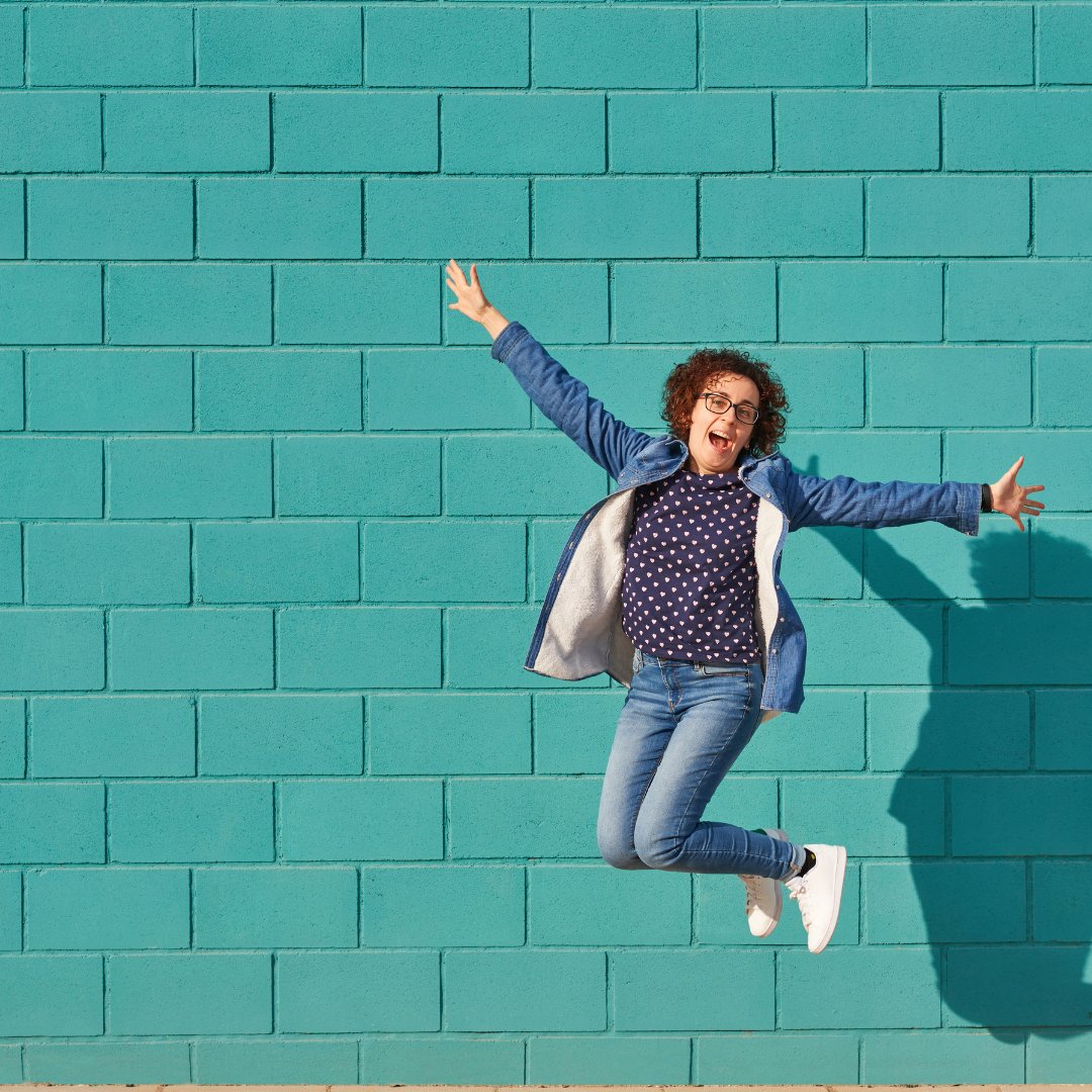 Every time you are tempted to react in the same old way, ask if you want to be a prisoner of the past or a pioneer of the future. - Deepak Chopra