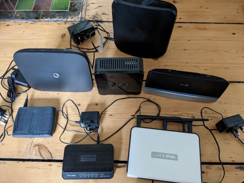 FreegleNorwich's tweet photo. OFFERED: Collection of routers (Lakenham NR1) https://t.co/W7rVUE6Bvs https://t.co/NCcdyhG4xL