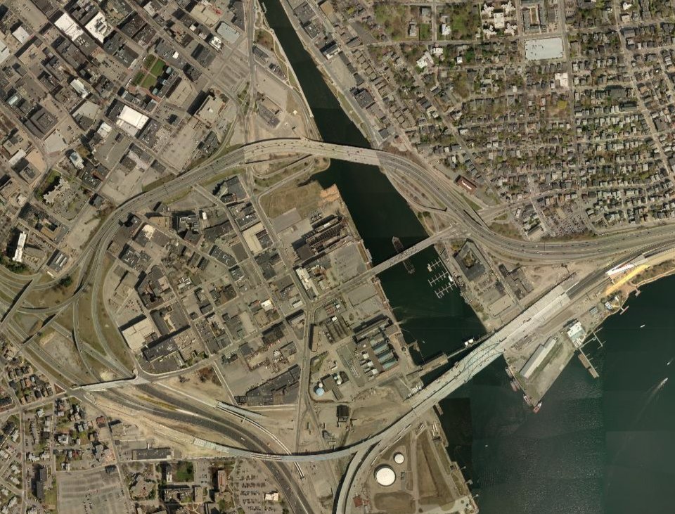 the_transit_guy's tweet photo. [THREAD] Want to see what's possible when you get freeways out of downtown? When Providence relocated its I-195 freeway out of downtown, it freed up 20 acres of downtown development. Let's see what's come from this land that used to be a freeway: (1/10) https://t.co/imEY6QniIt