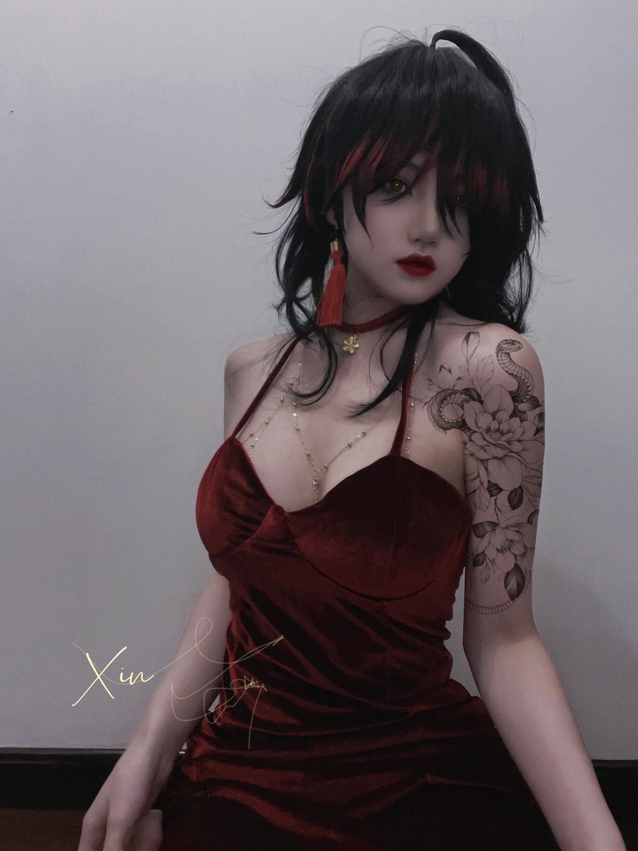 REEV_LX's tweet photo. Dedicating my first cosplay to Voxanne👹❤️

#Akurylic #Akumasutra #Voxanne #VoxAkuma #cos #cosplay https://t.co/m5crLHhSdd