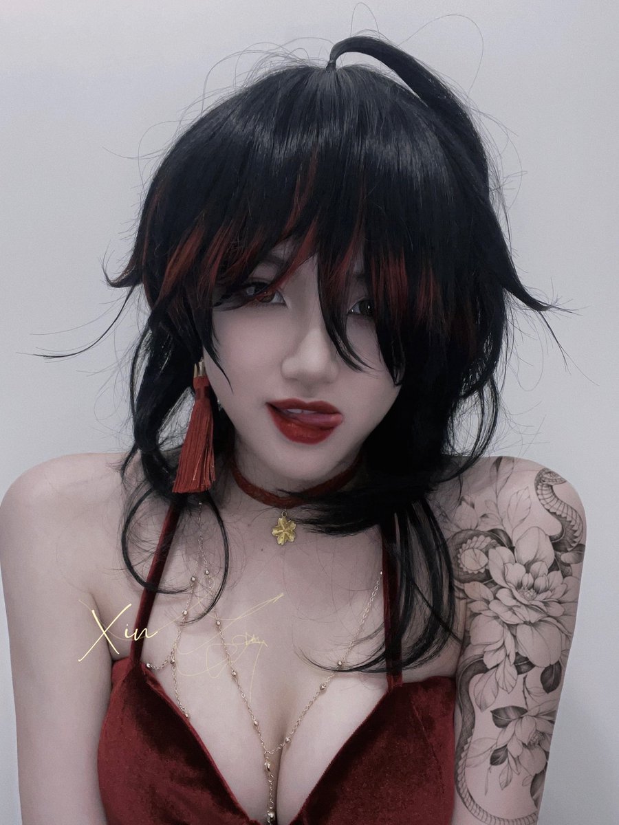 REEV_LX's tweet photo. Dedicating my first cosplay to Voxanne👹❤️

#Akurylic #Akumasutra #Voxanne #VoxAkuma #cos #cosplay https://t.co/m5crLHhSdd