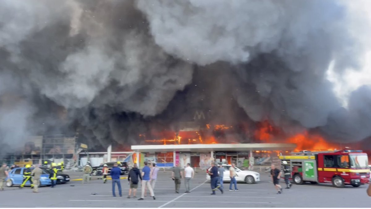 tgavronska's tweet photo. Russian missiles hit a shopping mall in Kremenchuk with more than 1000 civil people being inside. 
This is nothing but an act of terrorism!
#RussiaIsATerroristState https://t.co/rknkXOenFD