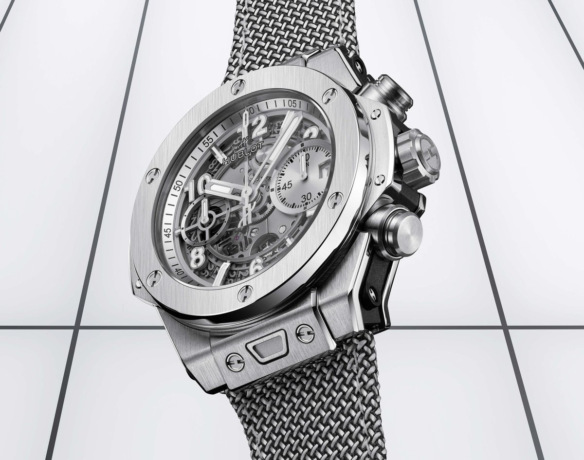 cotedesmontres's tweet photo. The new chic, technical and exclusive #Hublot #BigBang #Unico #EssentialGrey - A stunning cocktail designed by @Hublot! Thanks to its perfectly monochrome and satin-finished look, which magnifies the unmistakable design of the original model…
https://t.co/iFA0MjpP6W https://t.co/ZbIsoC7xry