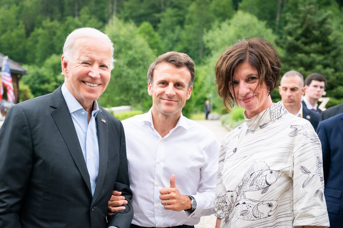 JA_Allmendinger's tweet photo. At the @G7 summit we discussed gendered impacts of crises, education, gender violence &amp; how to empower women.
#GEAC's agenda was endorsed by all leaders of G7 &amp; Senegal, Indonesia, South Africa, Argentina, India.
At a meeting in fall we'll present them with our recommendations. https://t.co/xgN9oXKEfA