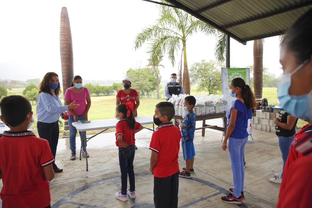 dif_tam's tweet photo. Este apoyo alimentario forma parte de los desayunos escolares a niñas, niños y adolescentes atendidos por #DIFTam con recurso del ramo 33 transferido al Estado. #alimentatebien #Tamaulipas @EDUCATAM https://t.co/nfh9LHVDn9