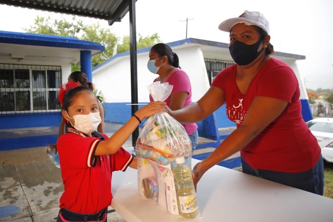 dif_tam's tweet photo. Este apoyo alimentario forma parte de los desayunos escolares a niñas, niños y adolescentes atendidos por #DIFTam con recurso del ramo 33 transferido al Estado. #alimentatebien #Tamaulipas @EDUCATAM https://t.co/nfh9LHVDn9
