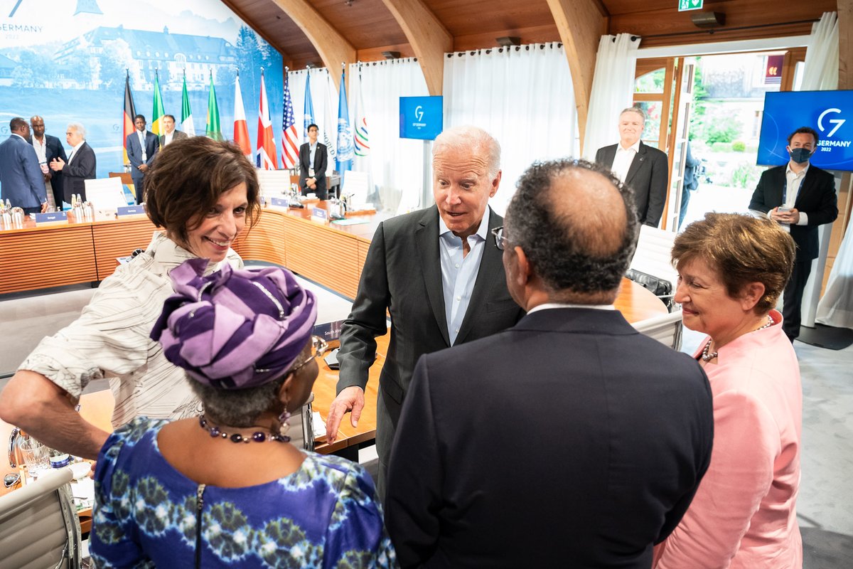JA_Allmendinger's tweet photo. At the @G7 summit we discussed gendered impacts of crises, education, gender violence &amp; how to empower women.
#GEAC's agenda was endorsed by all leaders of G7 &amp; Senegal, Indonesia, South Africa, Argentina, India.
At a meeting in fall we'll present them with our recommendations. https://t.co/xgN9oXKEfA