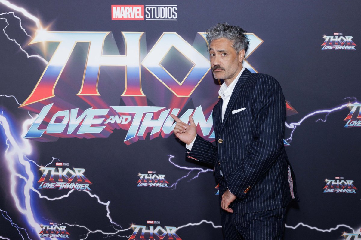 thorofficial's tweet photo. Seeing stars ✨
The Cast and Filmmakers of Marvel Studios' #ThorLoveAndThunder stunned at the Australian Premiere! Experience it in theaters July 8. Get tickets now: https://t.co/qFEBBR1B1O https://t.co/ekFFgw8ecU
