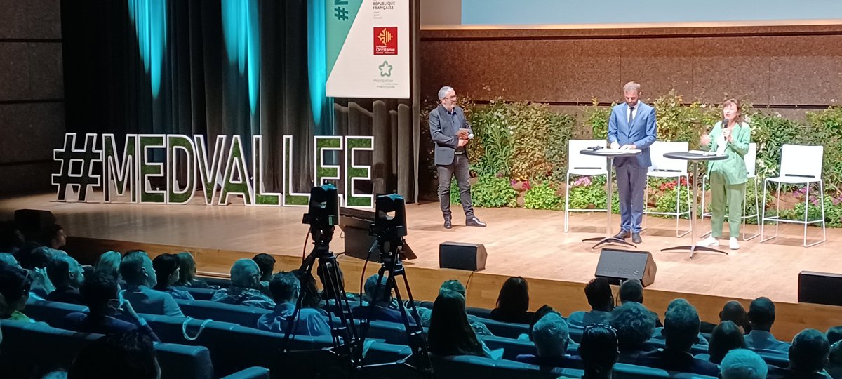 TonyZagaroli's tweet photo. #CaroleDelga et #Mickaeldelafosse lancent à #Montpellier les 1eres Assises #MedVallee ,  Pôle mondial d'excellentes  en SANTÉ GLOBALE , avec comme ambition d'apporter des solutions innovantes au service du progrès humain, " l'avenir s'invente ici" 
@MDelafosse @EmadHind @paoli_jo https://t.co/O7XE7vzjjU