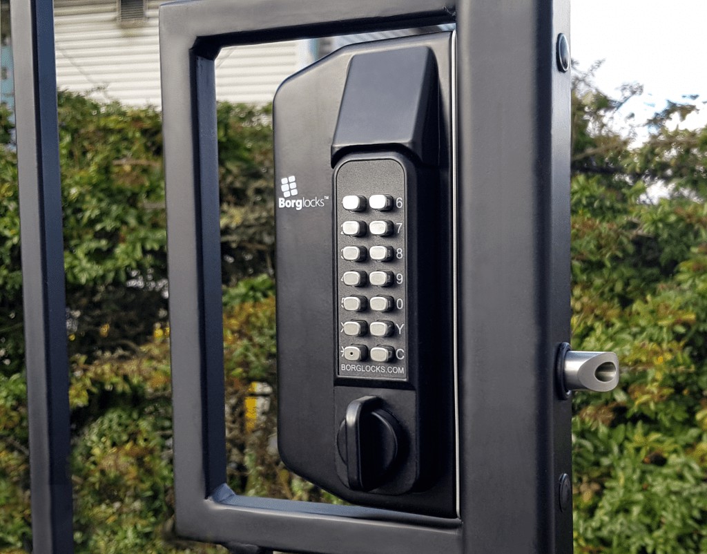 BorgLocksUK's tweet photo. BL3100 โ this lock combines a specially designed lockcase with a Marine Grade Pro knob turn keypad and Easicode Pro as standard.
Read more ๐ https://t.co/1ITosqONvg
#Metalgate #bestlock #DigitalLock https://t.co/u2T5lZj1Tb