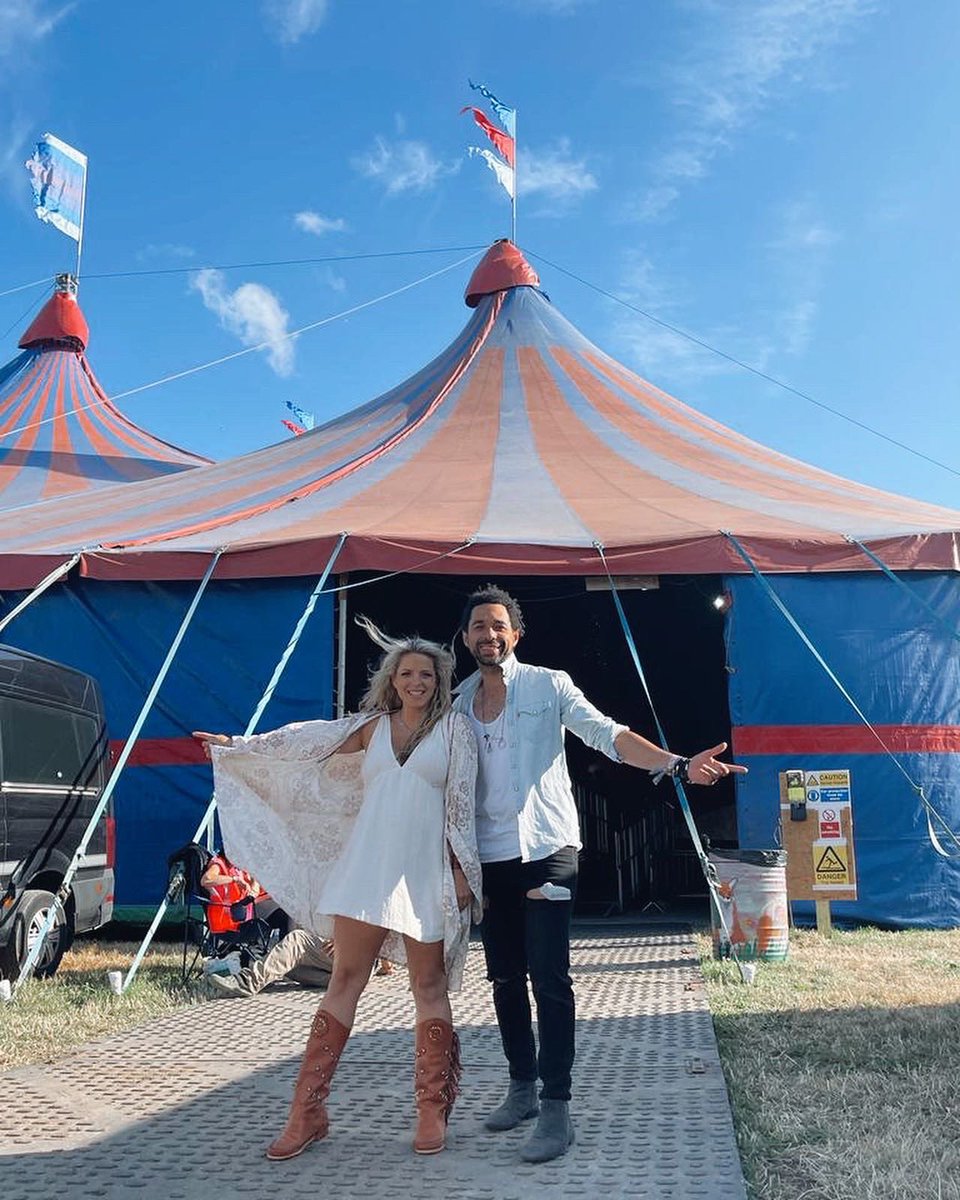 theshiresuk's tweet photo. Thank you for another year @glastonbury 🎸 We had a blast. ✨

#theshires #glastofest #glasto #glastonburyfestival #glastonbury2022 #livemusic https://t.co/kD4zjLOdHu