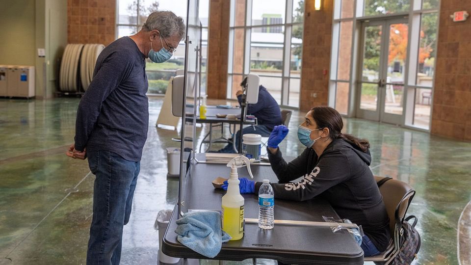 The COVID-19 testing clinic at City Hall is closing on June 30, along with other testing locations managed by <a href="/HealthyDavis/">Healthy Davis Together</a>. 

Thanks to the testing crew for being on the front lines of the pandemic to keep the community safe!

For more testing options: YoloCounty.org/Covid