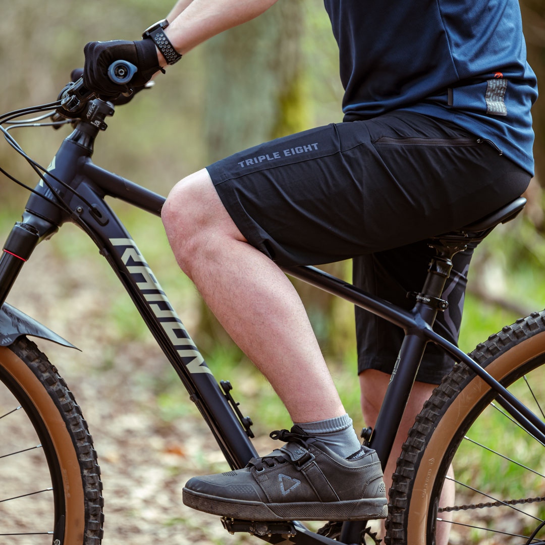 HSBIKEDISCOUNT's tweet photo. Looking for shorts with a perfect price-performance ratio? Then your search has come to an end! Also available in a second color that looks almost the same ... can you tell the difference at first glance? 😉

https://t.co/CrC86um8ZX

https://t.co/9reid2uxLr

#mtb #mountainbike https://t.co/e8slQlvCuJ