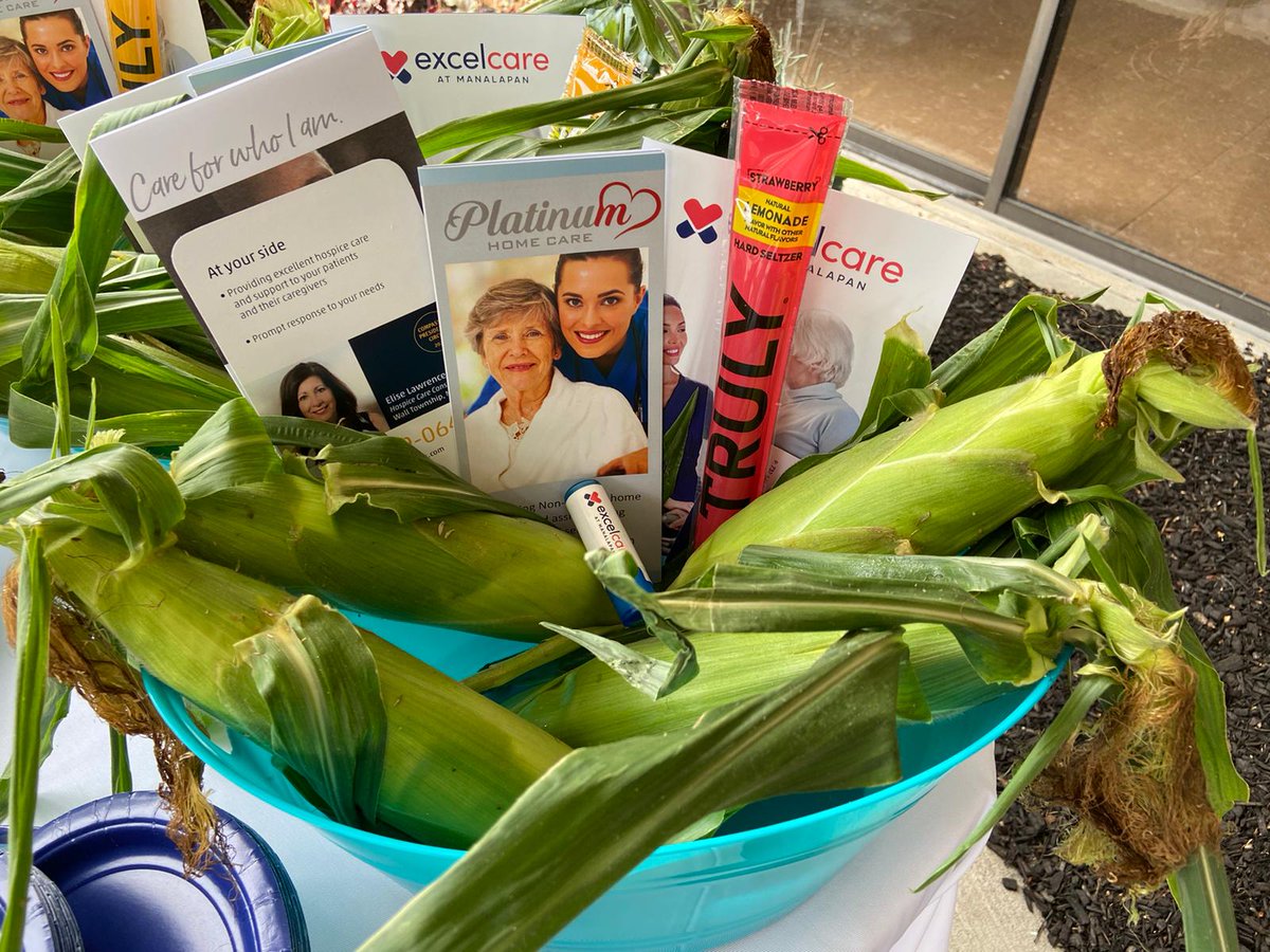 excelatManalap1's tweet photo. Together with @Compassus Hospice and @Platinum HomeCare we kicked off the start of summer with some fresh Jersey corn!
#EXCELCARE #excelcaremanalapan #HereToExcel #summervibes #jerseycorn🌽 https://t.co/9ZwDvXpadK