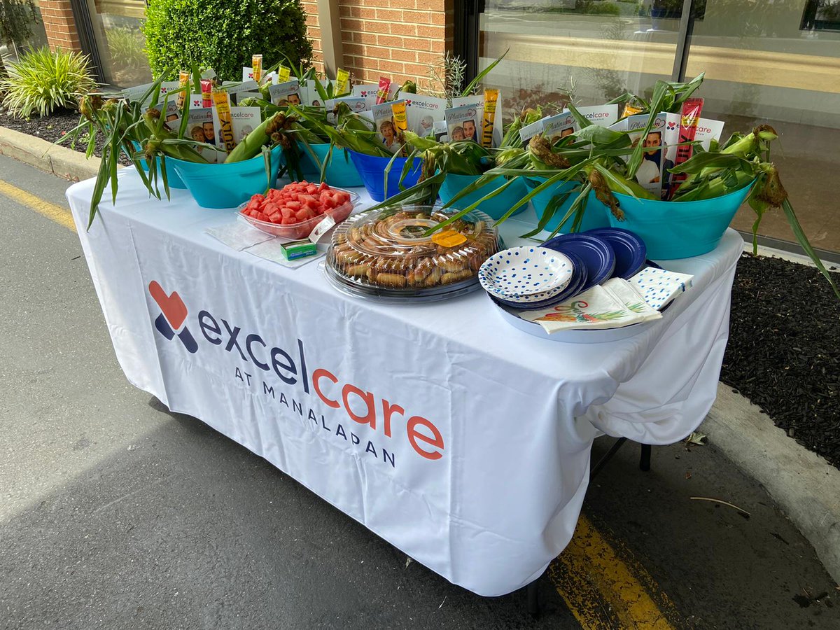excelatManalap1's tweet photo. Together with @Compassus Hospice and @Platinum HomeCare we kicked off the start of summer with some fresh Jersey corn!
#EXCELCARE #excelcaremanalapan #HereToExcel #summervibes #jerseycorn🌽 https://t.co/9ZwDvXpadK