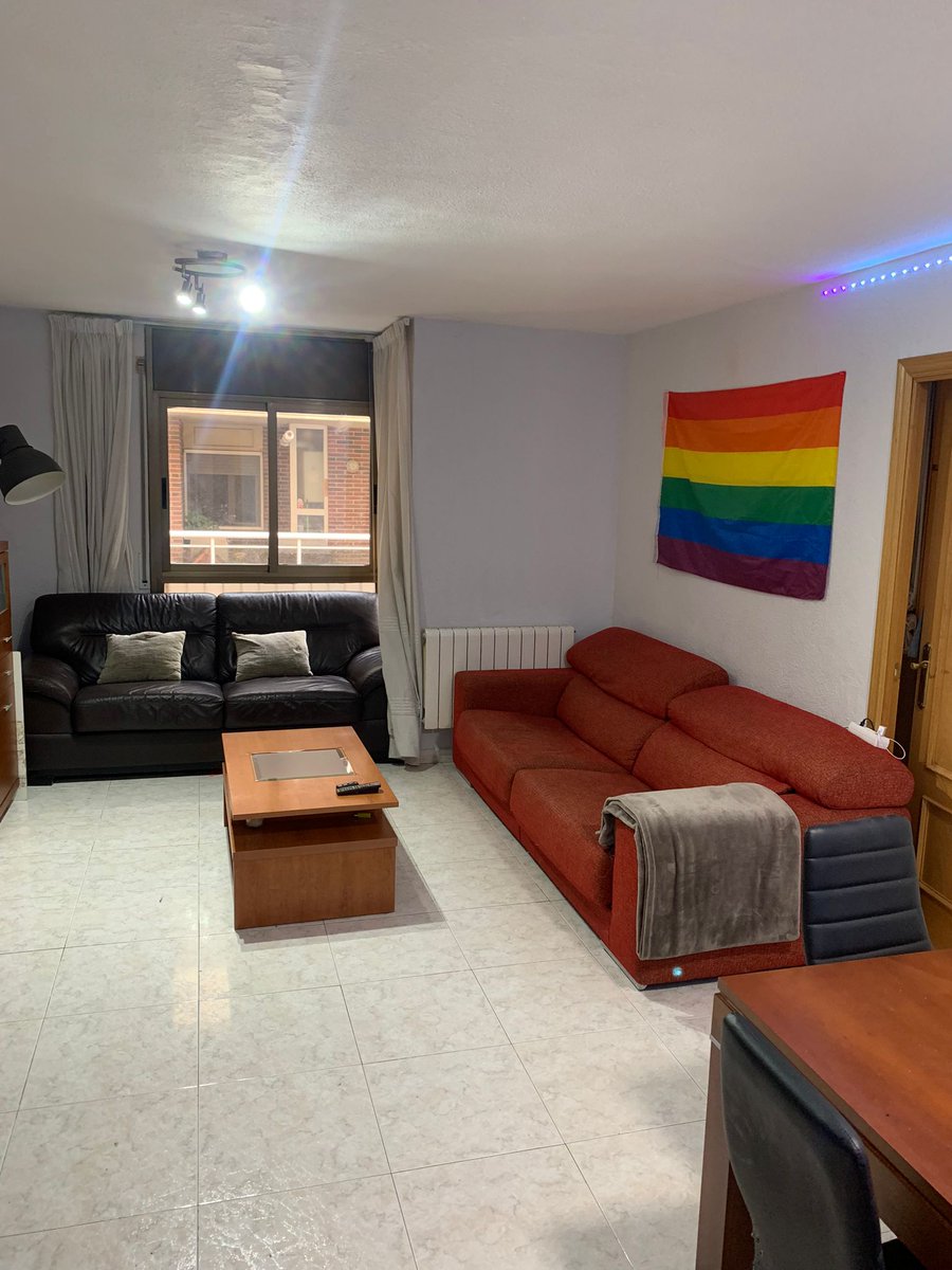 rmstw_'s tweet photo. 💫HABITACIÓN EN REUS💫 Para entrar a vivir. Habitación amplia en un piso de 3 habitaciones, recién reformado, a 2 minutos de la universidad (Rovira i Virgili), con baño propio, dos patios y todo equipado!
+Info por MD
Se agradece rt y DIFUSIÓN‼️ 
#queydondeestudiar22 https://t.co/ZPSG8QCxCO