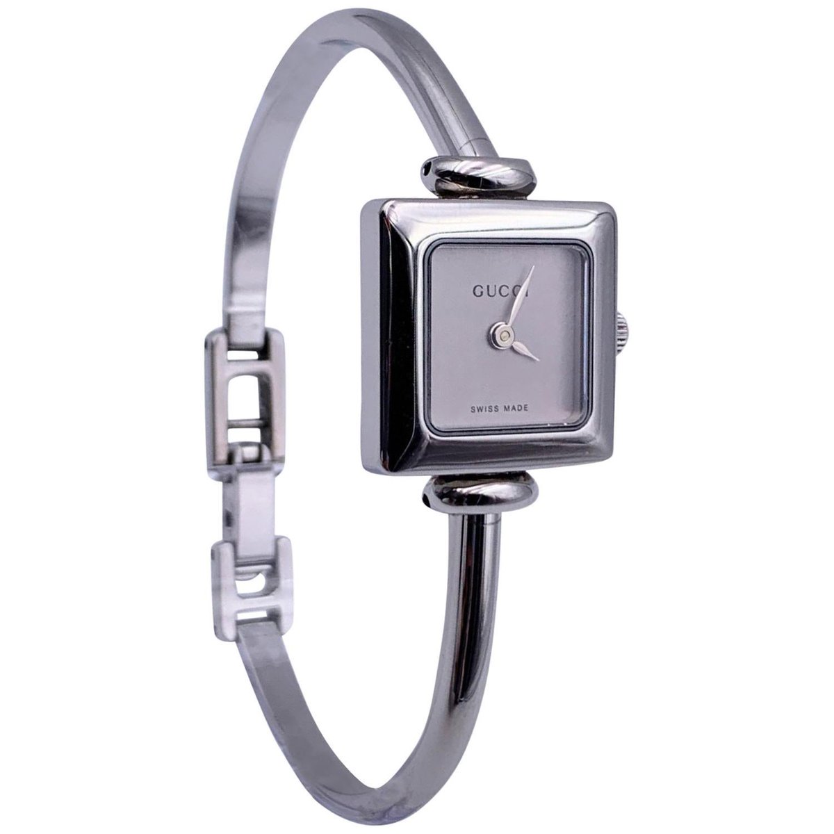 I lost my watch on 24th of June flying from LTN to AMS, I don’t know where in my journey I lost it but i arrived at the hotel without it. How can i find out if its been handed into lost property <a href="/easyJet/">easyJet</a> <a href="/LDNLutonAirport/">London Luton Airport</a>. It was originally my mums so is very sentimental to me.