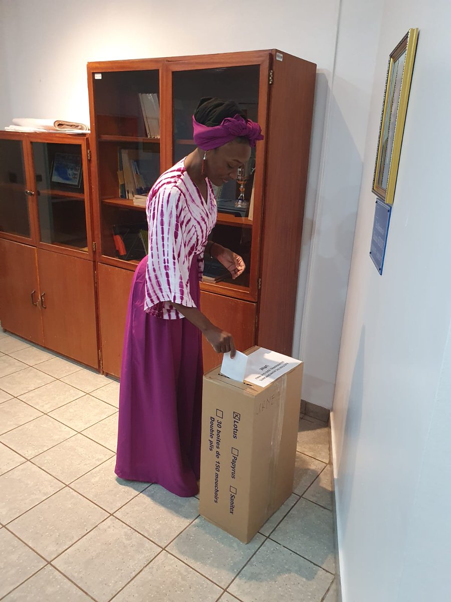 UEauMali's tweet photo. Vote pour l'élection des représentants du personnel à @UEauMali.Au terme du scrutin, ils seront 4 membres qui auront la lourde tâche de défendre les intérêts du personnel. Ce vote qui se tient dans toutes les Délégations
#EuropeanExternalActionService
#internationalpartnership https://t.co/fTRwrpPpSn