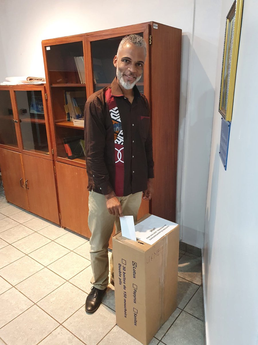 UEauMali's tweet photo. Vote pour l'élection des représentants du personnel à @UEauMali.Au terme du scrutin, ils seront 4 membres qui auront la lourde tâche de défendre les intérêts du personnel. Ce vote qui se tient dans toutes les Délégations
#EuropeanExternalActionService
#internationalpartnership https://t.co/fTRwrpPpSn
