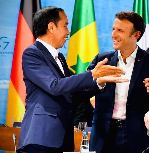 Ternyata Mas Biden dan Kang Marcon bisa basa Indonesia ..emejing