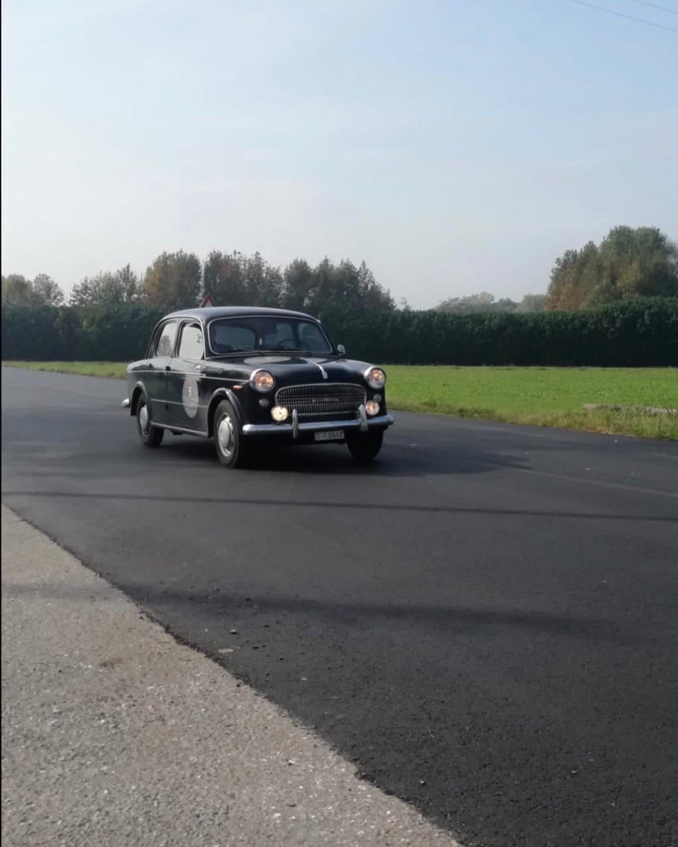 GDF's tweet photo. Nella “XXXI edizione della Coppa dei Tre Laghi e Varese-Campo dei Fiori”, la Fiat 1100 del Museo Storico della #GuardiadiFinanza si è classificata 3^ nel Trofeo Militari.
#NoiconVoi
#NecRecisaRecedit #FiammeGialle #FiammeGialle
#Fiat #Fiat1100 #Varese https://t.co/EIHJx1vSXm