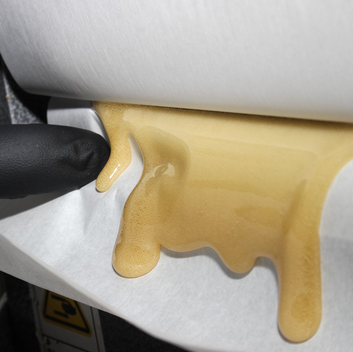 kush_masters's tweet photo. Making some gorgeous rosin drips in the lab using our Pikes Peak Rosin Press from Pure Pressure. Witness the power of Ice, Water, Heat ad Pressure! #kushmasters #kmlabs #rosin https://t.co/OjqjxWNwNE
