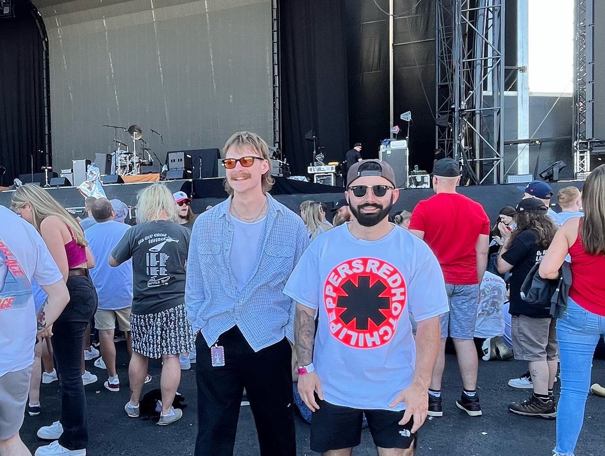 darrylstevo's tweet photo. Me and bro @okninety https://t.co/FzacZcVblM