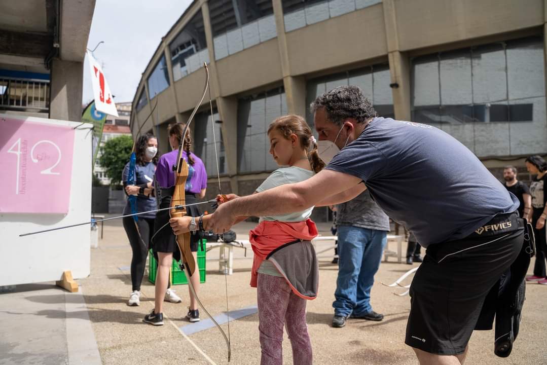 Cutarc's tweet photo. Un ano máis @Cutarc colaborou con @coruna_deportes no Deporte na Cidade dando a coñecer o tiro con arco.
#thecutarcteam #bonitiños #tiroconarco #deportenacidade #coruña #corunadeportiva https://t.co/D93dLlYcHR