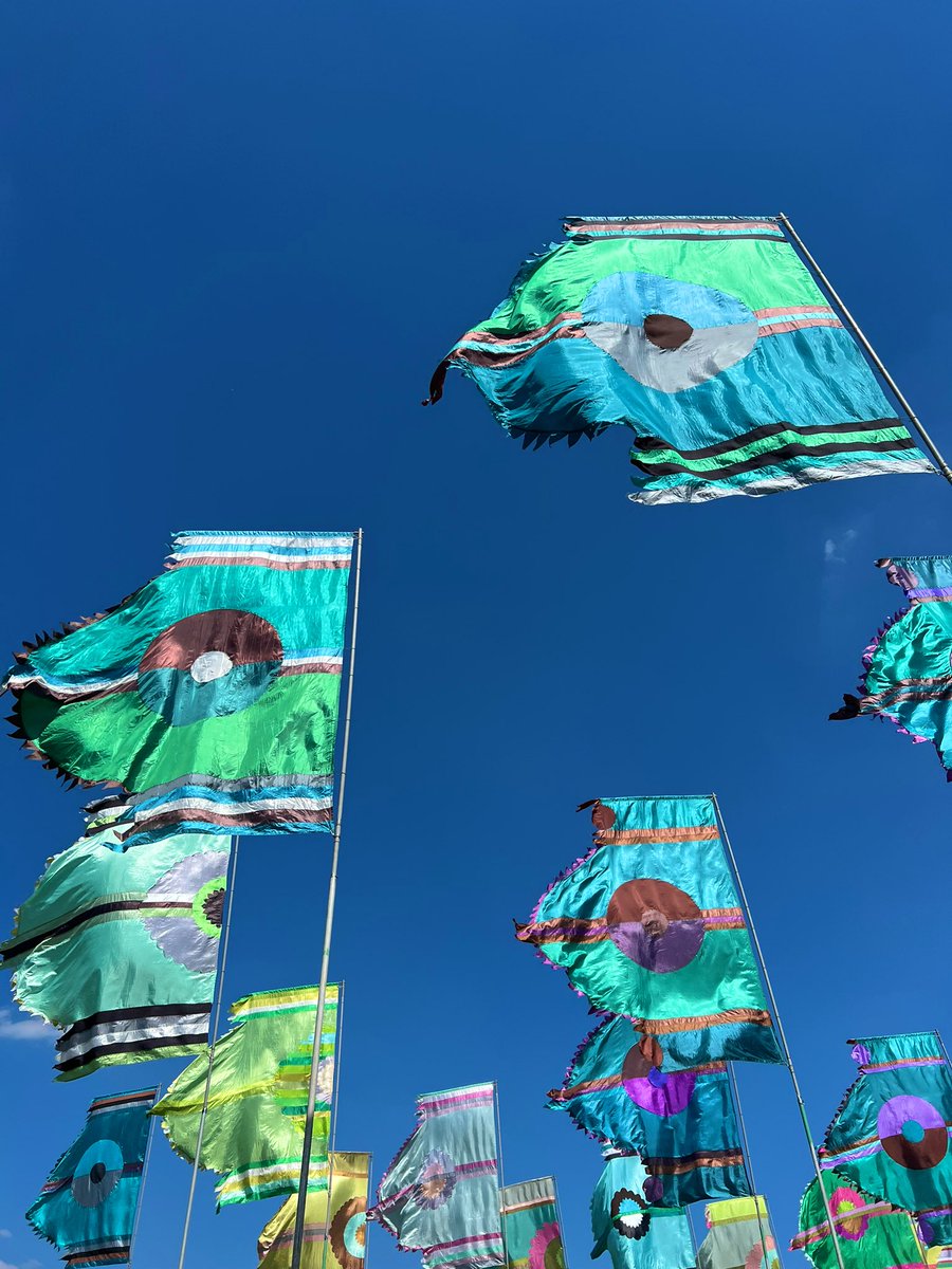 ashunjun's tweet image. GLASTONBURY 22