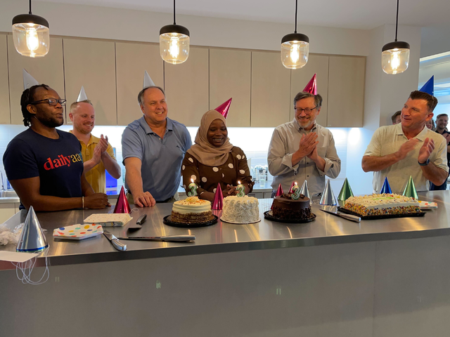 DailyPay's tweet photo. This month we celebrate ๐ the 3rd year anniversary of @DailyPay 's #Minneapolis headquarters! A small but mighty crew worked out and huddled in shared spaces. Three years later, we have 3 full floors of culture and community! #worklplace #culture #values https://t.co/by1c251d11