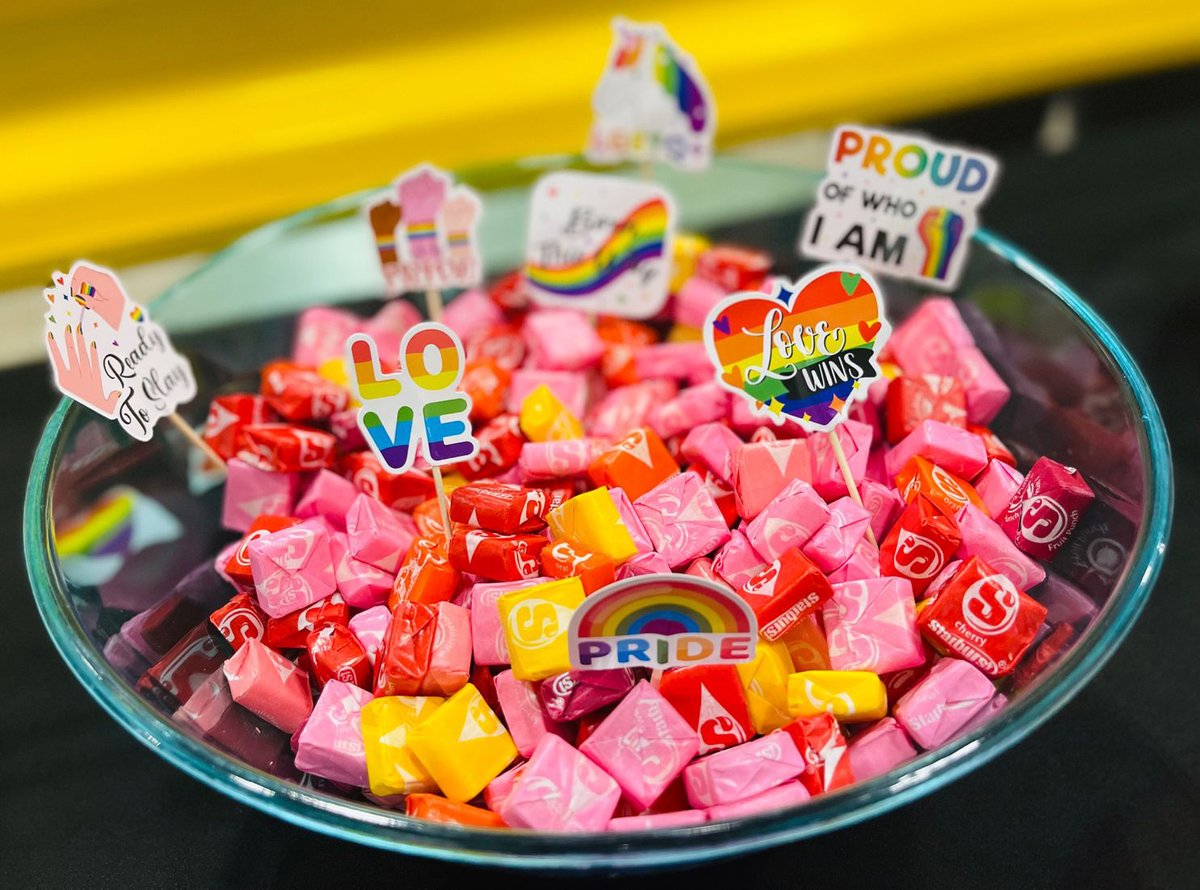 Last week associates from MasterBrand Cabinets' Carlisle, PA facility celebrated Pride Month! Check out their colorful (and sweet!) celebration. 

Building a Home for All within Fortune Brands is key to our purpose of Fulfilling the Dreams of Home. More: buff.ly/3n1ju8m