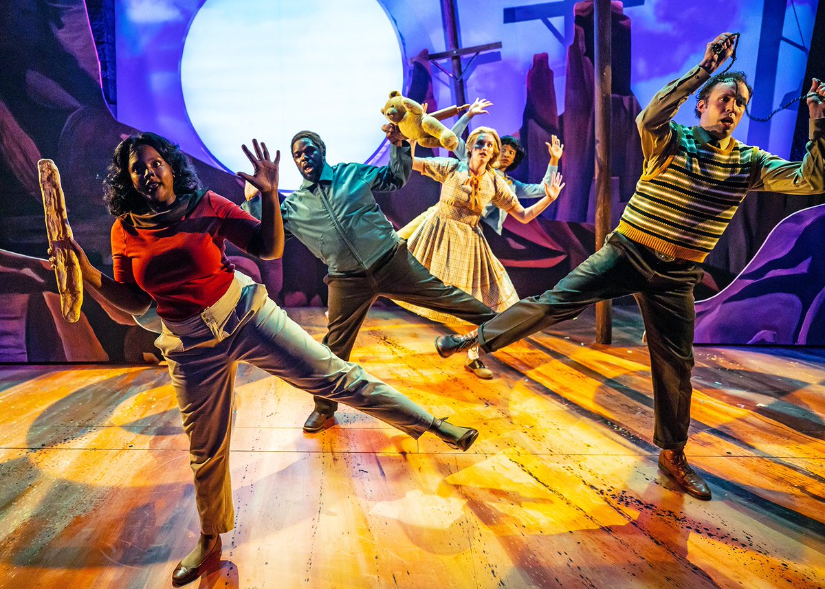 Chicago Shakespeare (@chicagoshakes) on Twitter photo The world premiere of IT CAME FROM OUTER SPACE really (space) ROCKS! Now playing through July 24. 🚀👽 #cstOuterSpace <a href="/JoeAndKellen/">Kinosian and Blair</a>
📸: Liz Lauren The world premiere of IT CAME FROM OUTER SPACE really (space) ROCKS! Now playing through July 24. 🚀👽 #cstOuterSpace <a href="/JoeAndKellen/">Kinosian and Blair</a>
📸: Liz Lauren