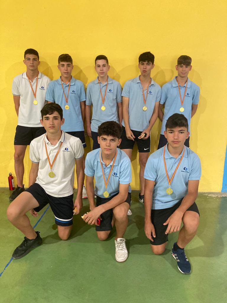 Los alumnos de la ESO han recibido sus medallas y premios de los torneos de las fiestas del colegio 🏫 

Estos han sido creados y diseñados por los propios alumnos en la asignatura de tecnología a través de la impresora 3D ¡qué bonitos!

¡Enhorabuena a los campeones!