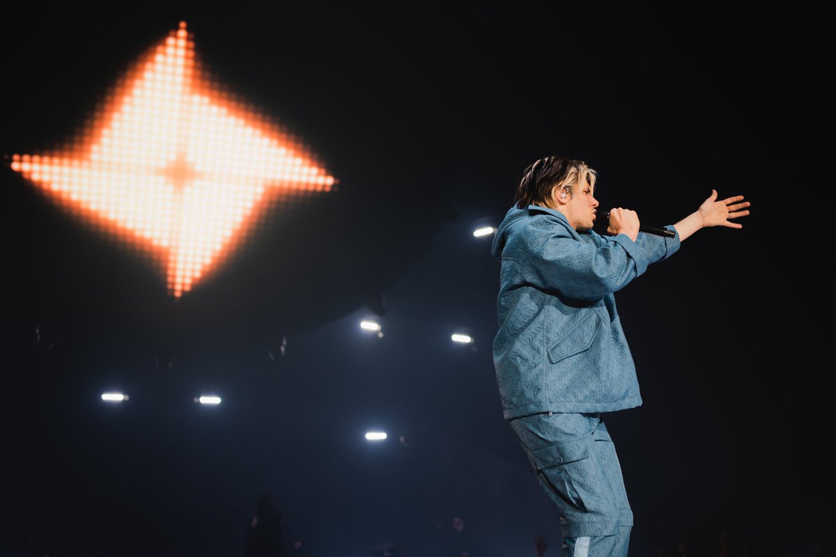 bldjordan's tweet photo. J'ai pu shooter Orelsan à Lyon et c'était vraiment incroyable https://t.co/HDTMVhQ5FR