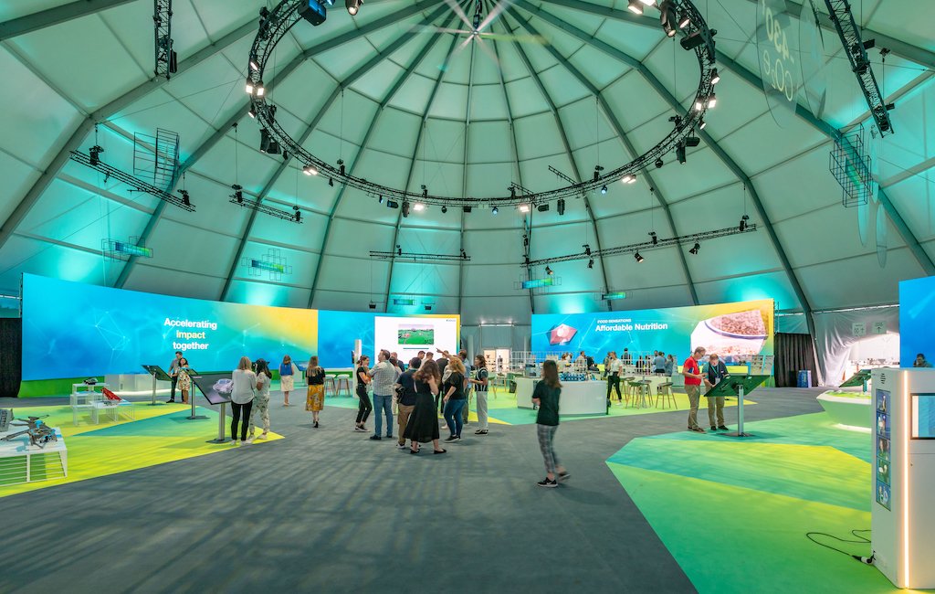 confectionprod's tweet image. Swiss tech, equipment and systems firm Buhler assembles 1,000 industry leaders for its Networking Days on the key theme of sustainability @Buhler_Group #networkingdays #event #sustainability #confectionery #policy... bit.ly/3xWBTYX