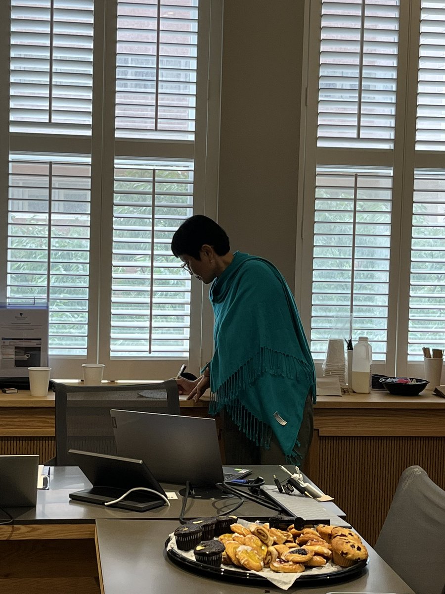 HopkinsINJURIES's tweet photo. Cohort 1 working together to prepare themselves to present their projects for @BloombergDotOrg ! Incredible work so far guys!
#roadsafety #injuryprevention 

@GlobalRSLC @grspartnership @JohnsHopkinsSPH @JohnsHopkinsIH @HopkinsIHHS 
@SumaleeSp @SaulAlveano @ManyozoD https://t.co/6rnFpfMad2