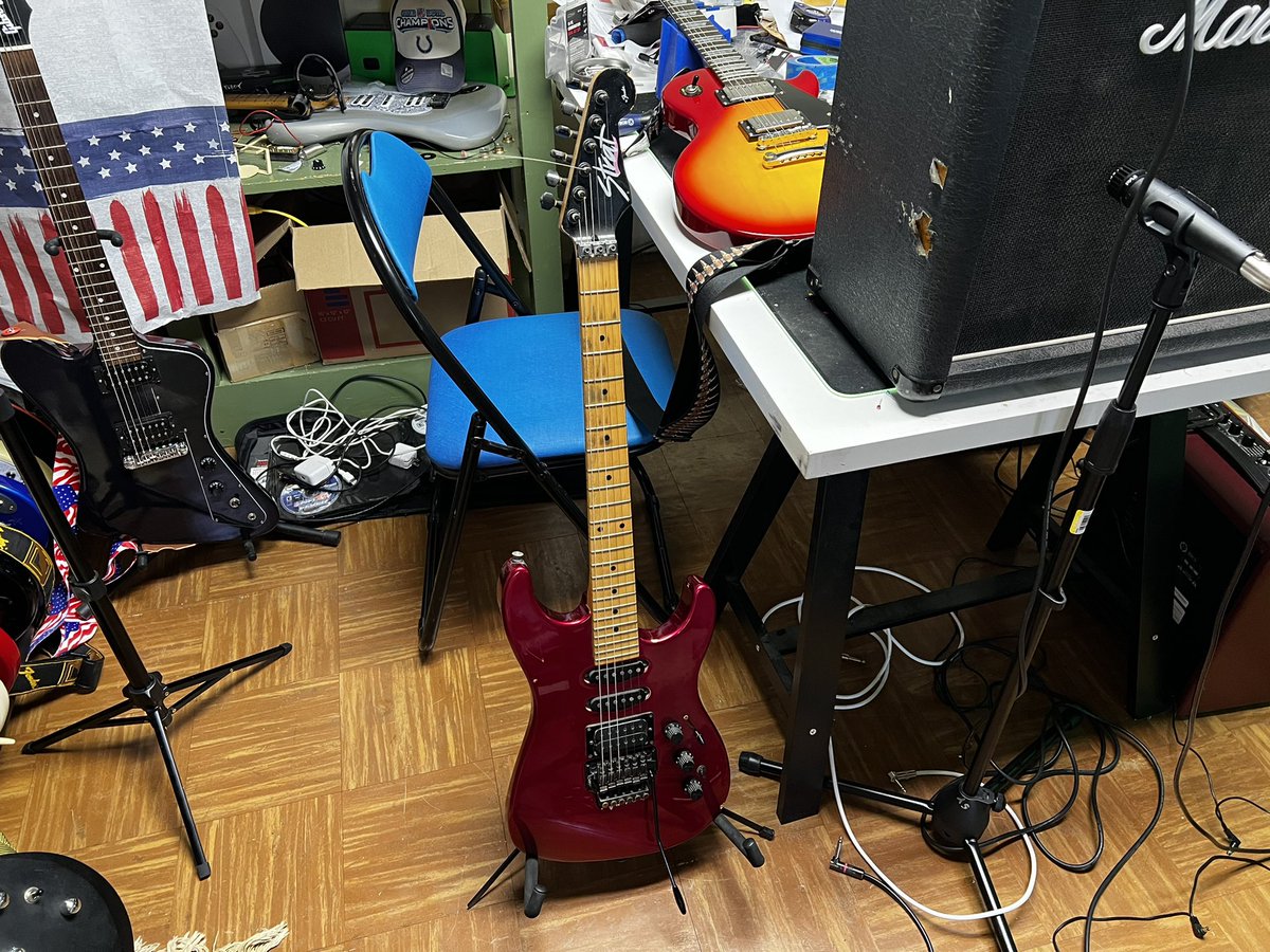 BigJakeMusic's tweet photo. Pawn shop find!!! Probably my favorite @Fender headstock #Fender #Strat #HMStrat https://t.co/ZJlwOeeDt5