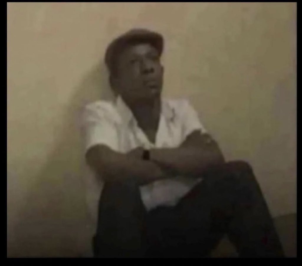 tfstevenson's tweet photo. I think say nah this year I go go harder
Na so so sleep I just Dey sleep since the year start 😢😭 https://t.co/vgv1wK3UOH