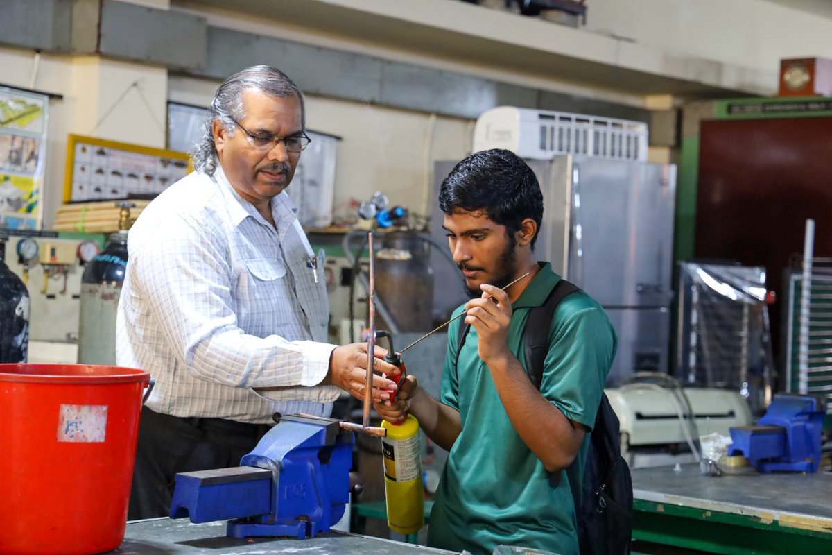 MVPolytechnic's tweet photo. Highlights of Vocational career fair Day 2, today at Maldives Polytechnic. 

#MVPolytechnic #SkillsforAll #TVET #Funara - Youth In Action https://t.co/MjYKNDBSZU