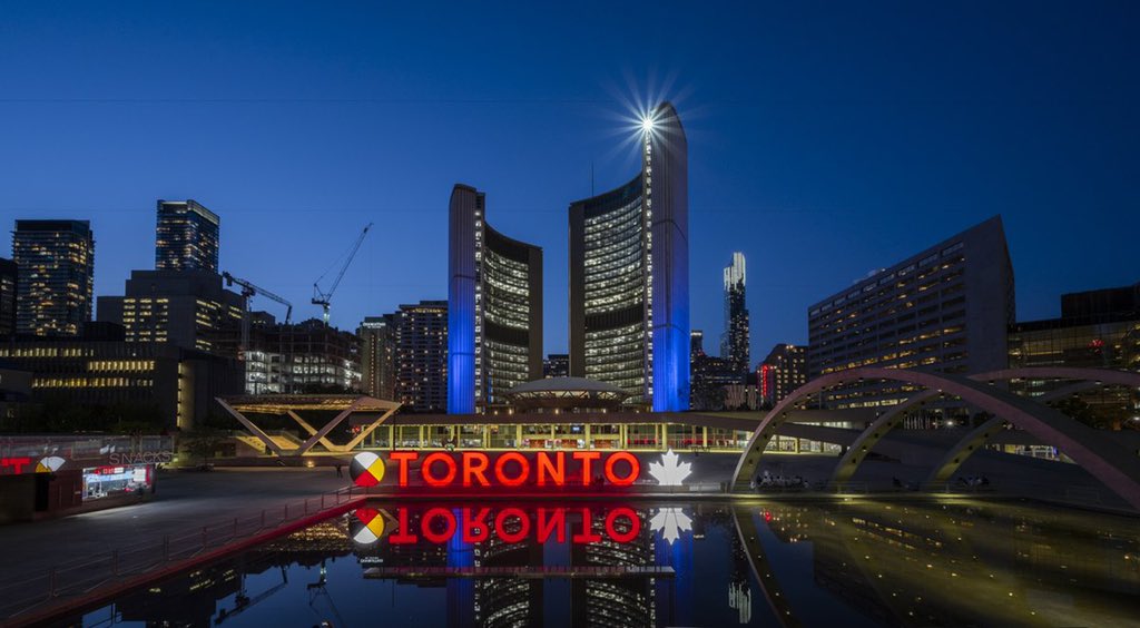 TorontosMayor's tweet photo. Today, the Toronto Sign is lit red to recognize all those graduating from @SenecaCollege.

Wishing all of the graduates a wonderful celebration and all the best on their bright futures. https://t.co/MNPzyPA4pu