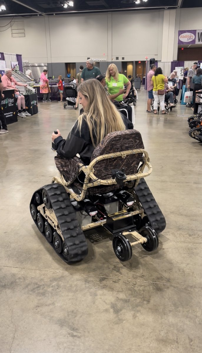 LewisU_OT's tweet photo. Many different types of wheelchairs, chair lifts, and transfer devices were also on display! https://t.co/mThpvXtLI1