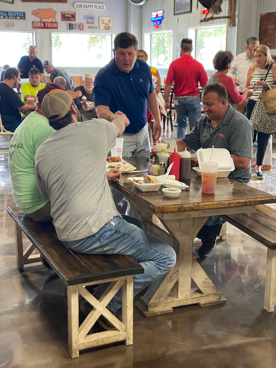 Today I am enjoying some excellent BBQ at Hog Heaven in Laurel. If you are in the area, please stop by! I will be here until 1:30.