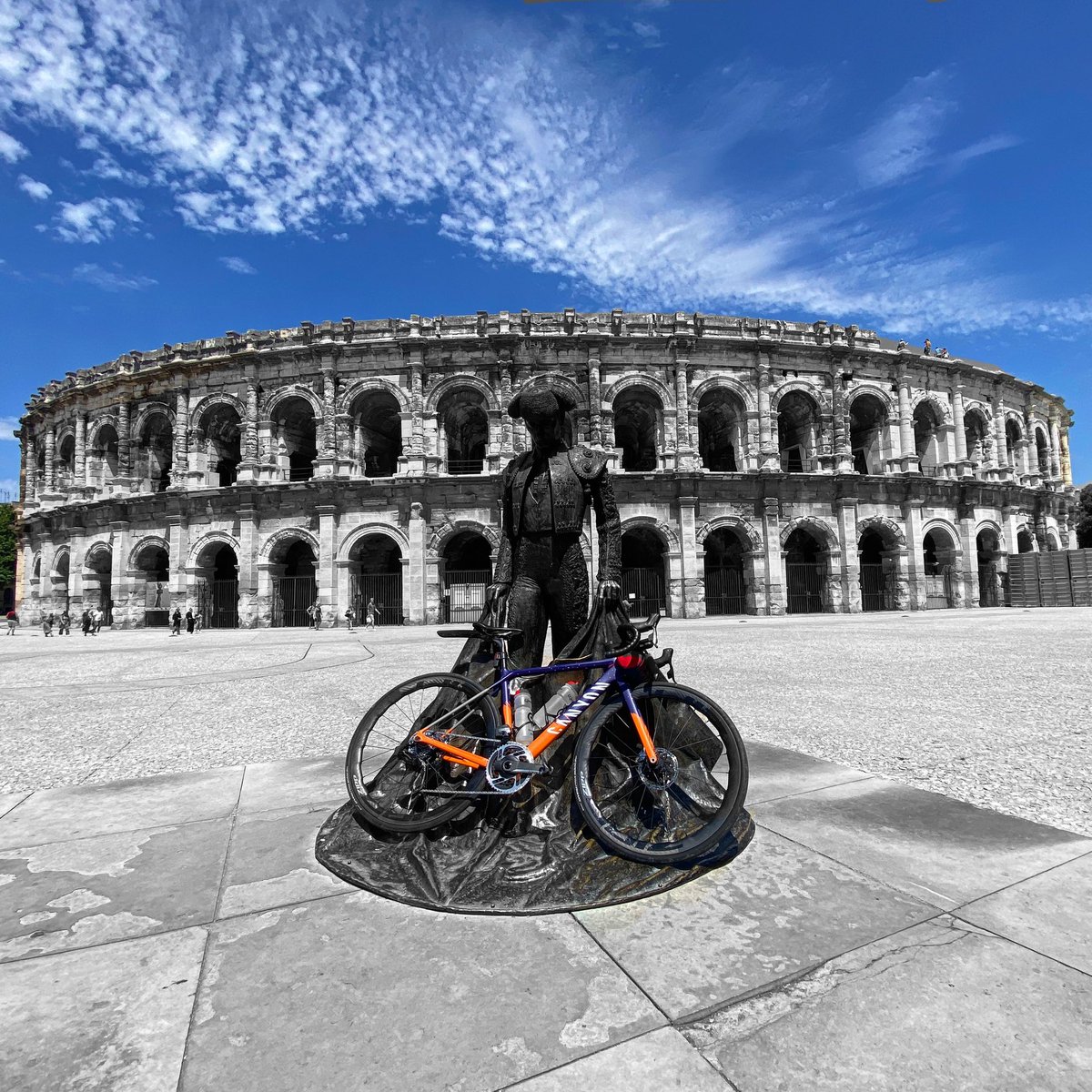 OttilieQ's tweet photo. Kill climbs, not bulls! 👊🏽💥 The Matador in Nîmes was much happier with a shiny set of @ZippSpeed 353 NSWs, think he may need a little bit of Lycra to be more aero though😉 #LondonSquareOQVueltaACasa #zippspeed #makingyoufaster https://t.co/CHT8TJh0p3