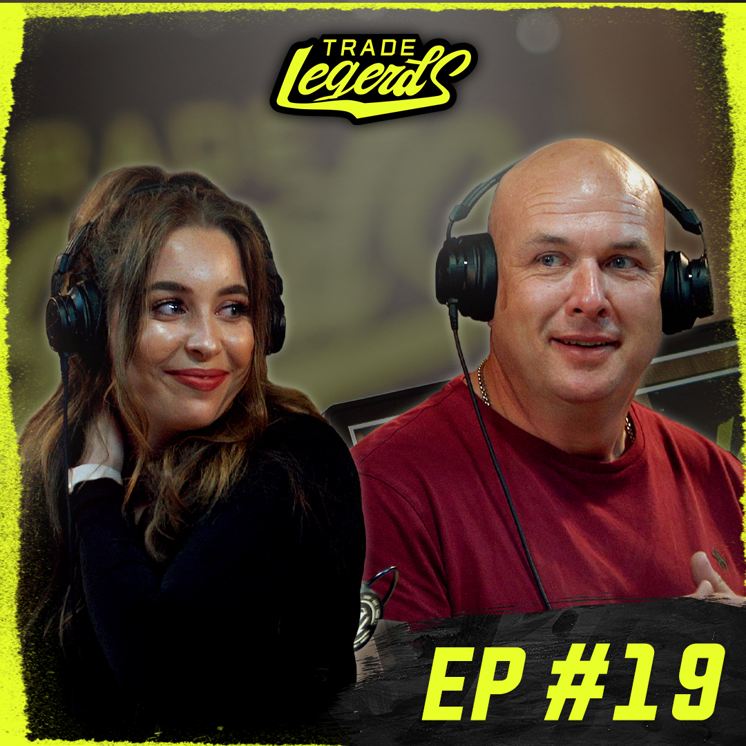 Uniliteuk's tweet photo. It all started with hair straighteners ⚡ 
Brand new episode now LIVE! Episode 19 featuring Darren aka DJH Electrical and Beth aka Beth Electrical, who share their experience of becoming electricians ... 🤩

Watch now: https://t.co/FyrLdeTYOc
#TradeLegends #Podcast #Electrician https://t.co/stROkjV91a