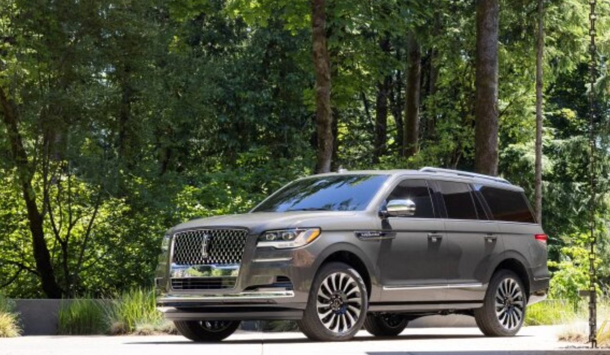 STLAutoDealers's tweet photo. Three-row seats are ideal for families or those who need more space. Check out some of the best SUVs with third-row seats in 2022: https://t.co/cbgEV680VA https://t.co/PvuvagQnz1
